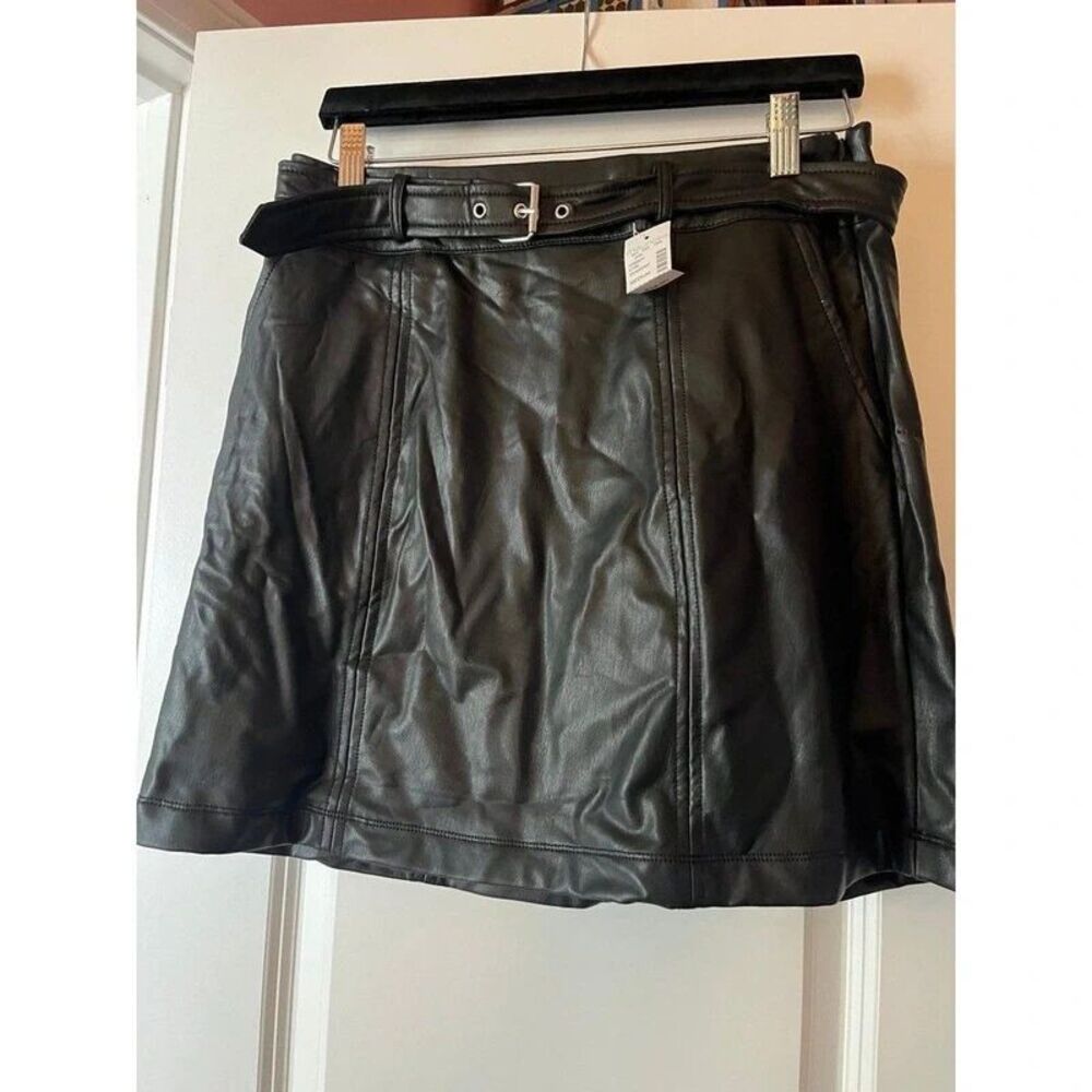 BNWT Maurice’s Faux Leather skirt Size Med Y2K Grunge Goth